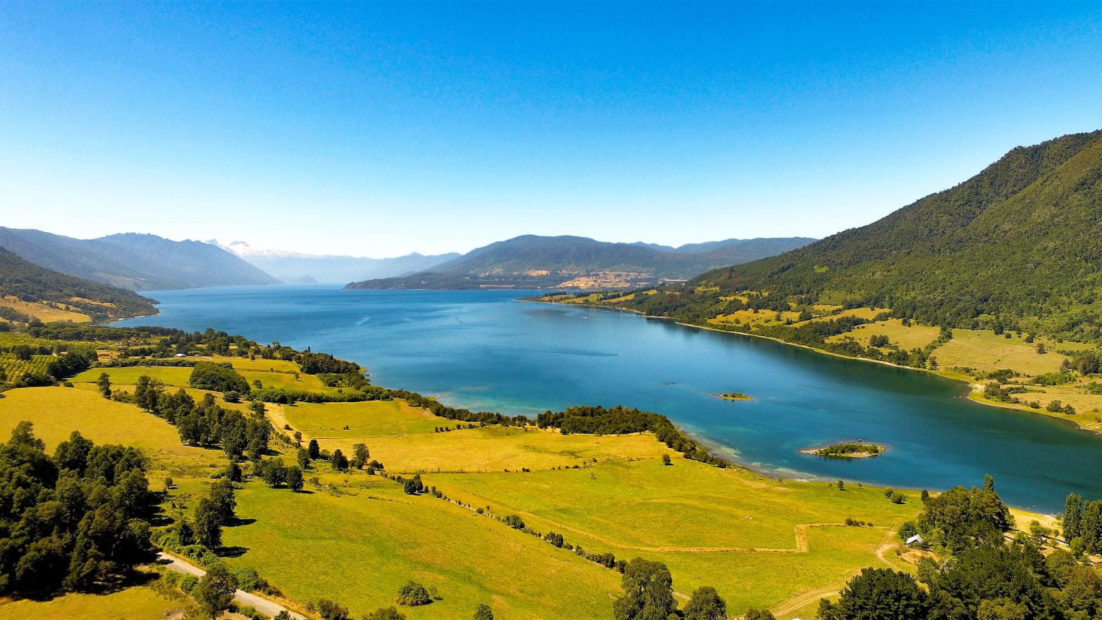 Parcela de 51,9 hectáreas con 1.100 m de orilla de lago - Imagen 2