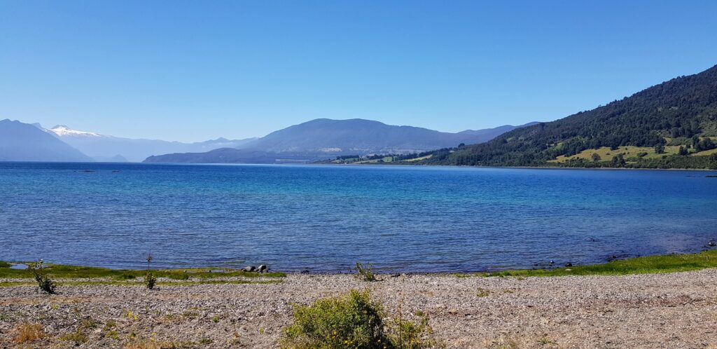Parcela de 34 hectáreas orilla de lago